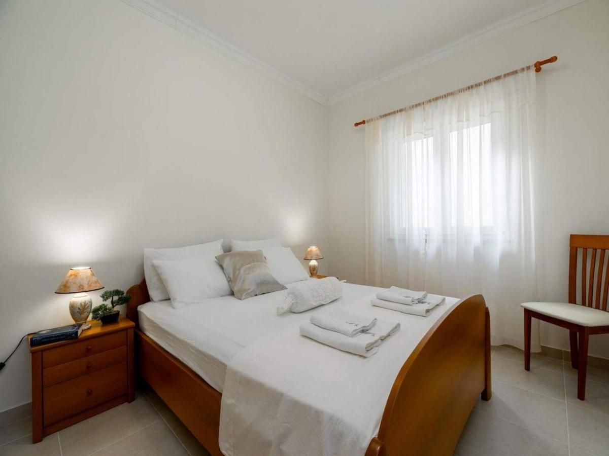 Holiday home Solar House 2 *